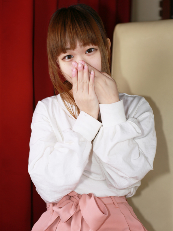 激安ヌキ道楽・梅田店 きあら 25歳 T：148cm　B：82(C)　W：54　H：83