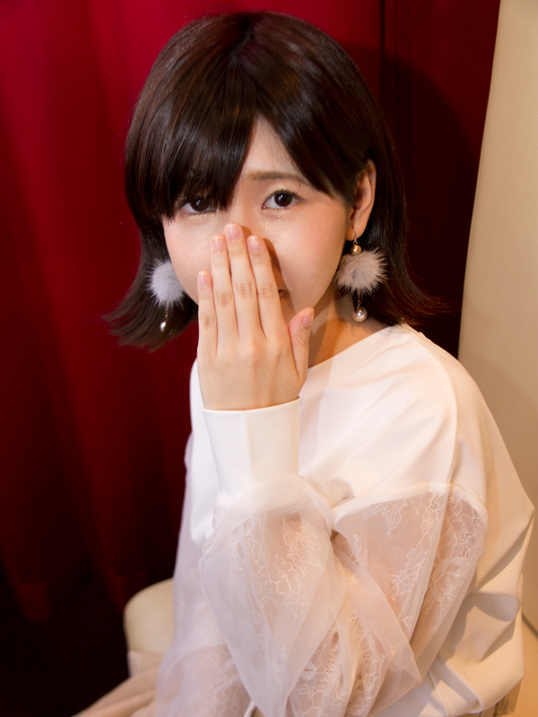 激安ヌキ道楽・梅田店 みゆう 26歳 T：154cm　B：84(D)　W：55　H：83